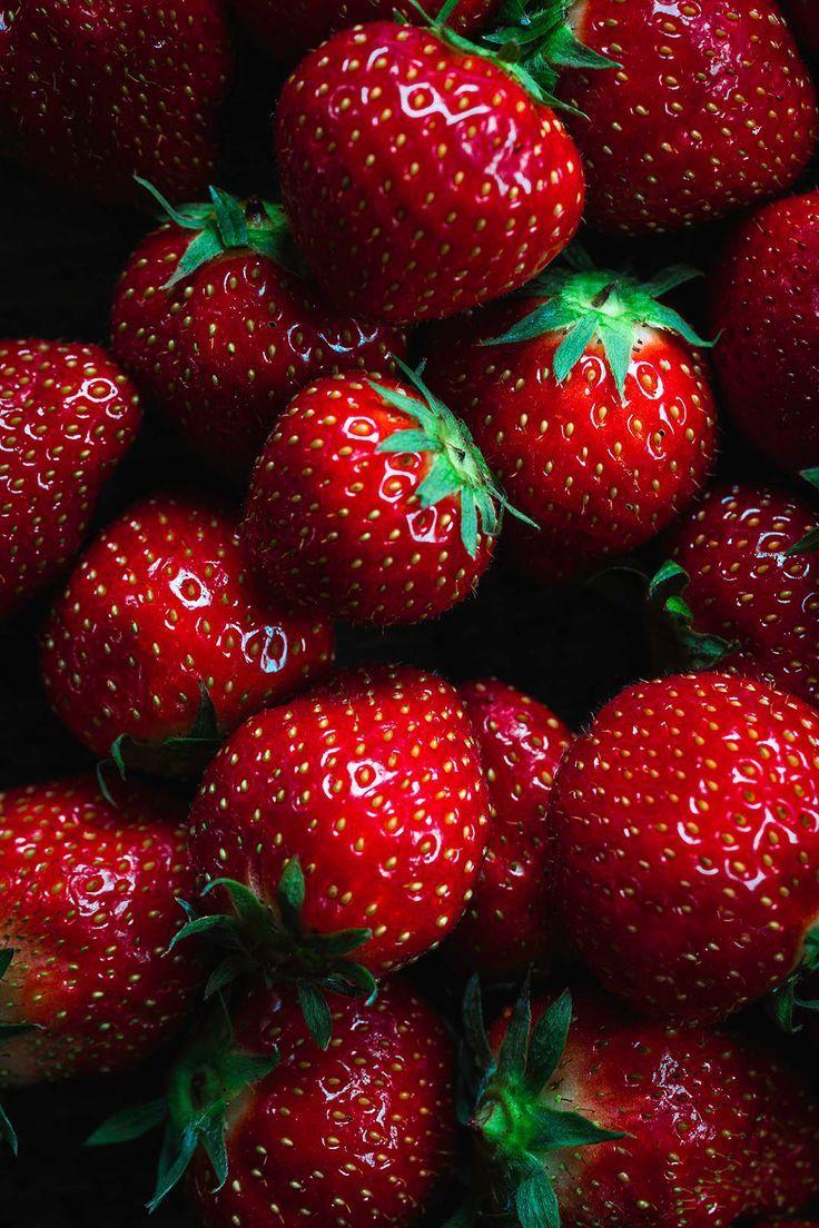 Juicy Gems: Artisanal Berry Farm Selection